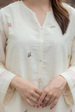 Floral Embroidered Straight Kurta Set - Off White - Image 5