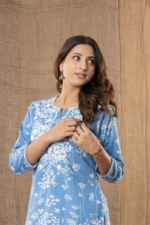 Women Blue Floral Printed Regular Chikankari Pure Cotton Kurta with Trousers - Image 4
