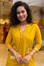 Women Mustard Yellow Floral Embroidered Regular Thread Work Pure Cotton Kurta with Palazzos - Image 6